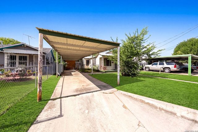 3330 W Laurel St, San Antonio, TX 78228