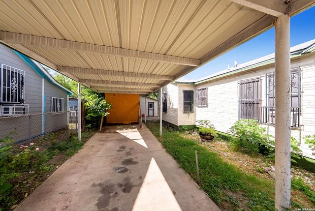 3330 W Laurel St, San Antonio, TX 78228
