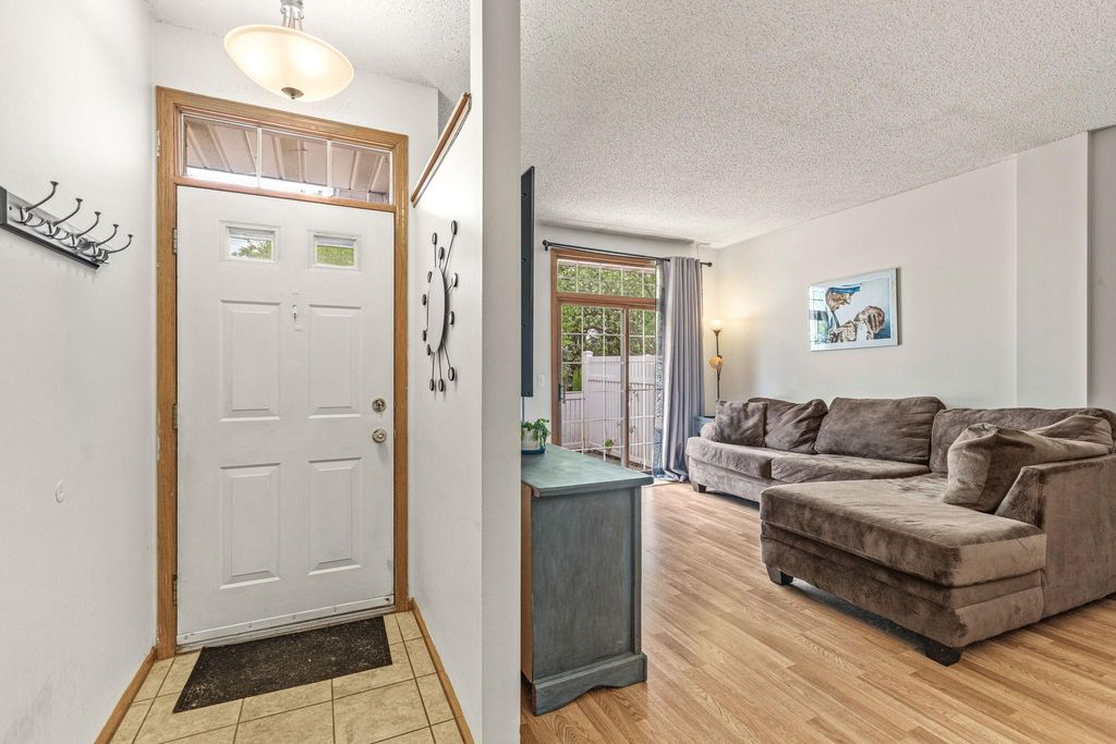 14075 Plymouth Avenue 92, Burnsville, MN 55337 — photo 3