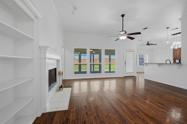 806 Birch Circle, Van Alstyne, TX 75495