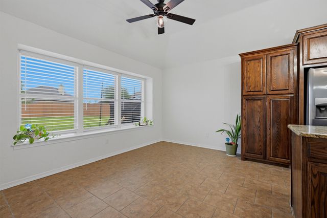 806 Birch Circle, Van Alstyne, TX 75495