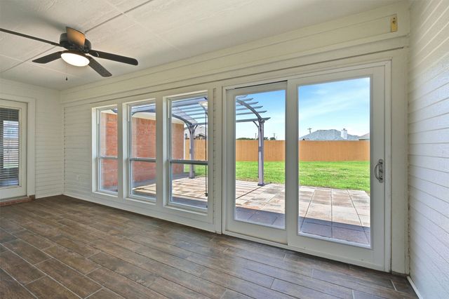 806 Birch Circle, Van Alstyne, TX 75495