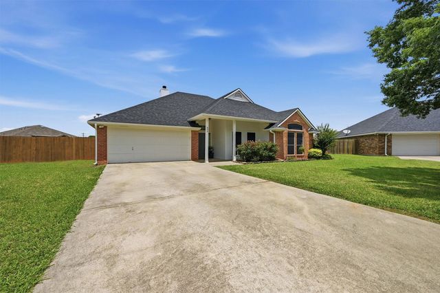 806 Birch Circle, Van Alstyne, TX 75495