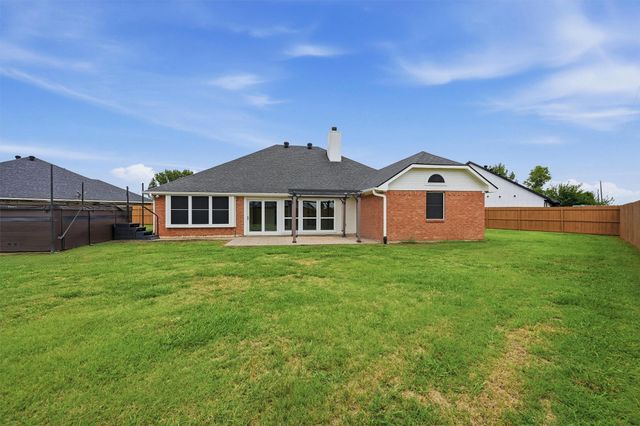806 Birch Circle, Van Alstyne, TX 75495