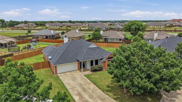 806 Birch Circle, Van Alstyne, TX 75495