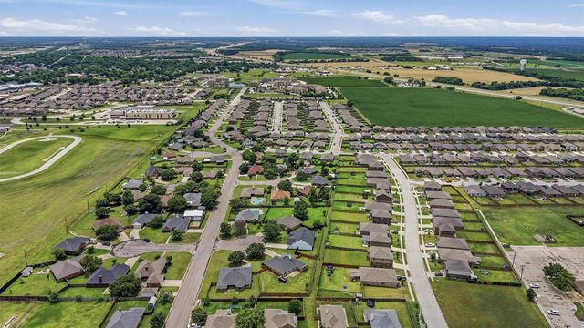 806 Birch Circle, Van Alstyne, TX 75495