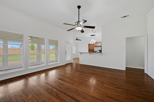 806 Birch Circle, Van Alstyne, TX 75495
