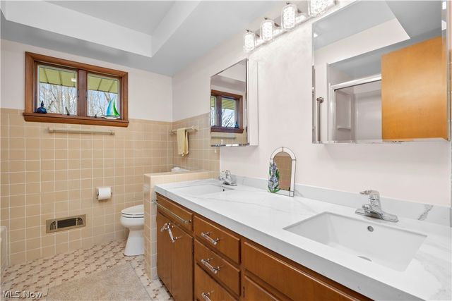 7564 Winding Way, Brecksville, OH 44141