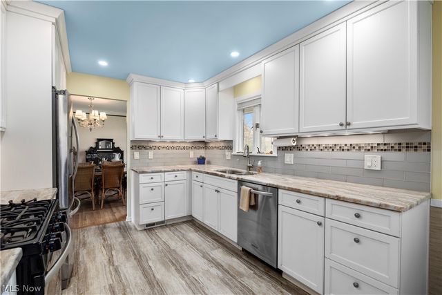 7564 Winding Way, Brecksville, OH 44141