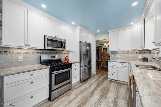 7564 Winding Way, Brecksville, OH 44141