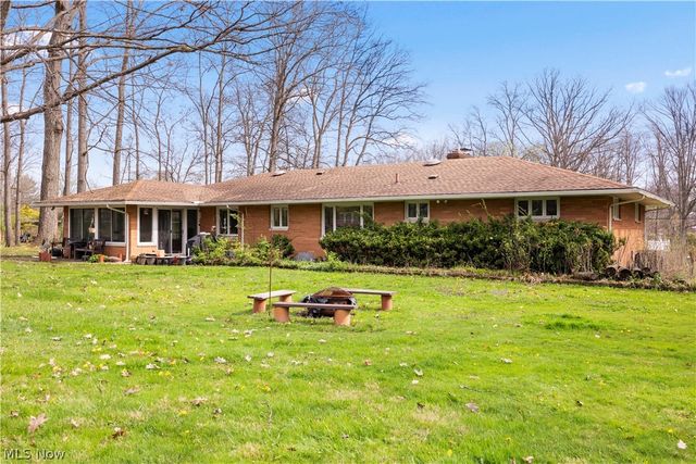 7564 Winding Way, Brecksville, OH 44141