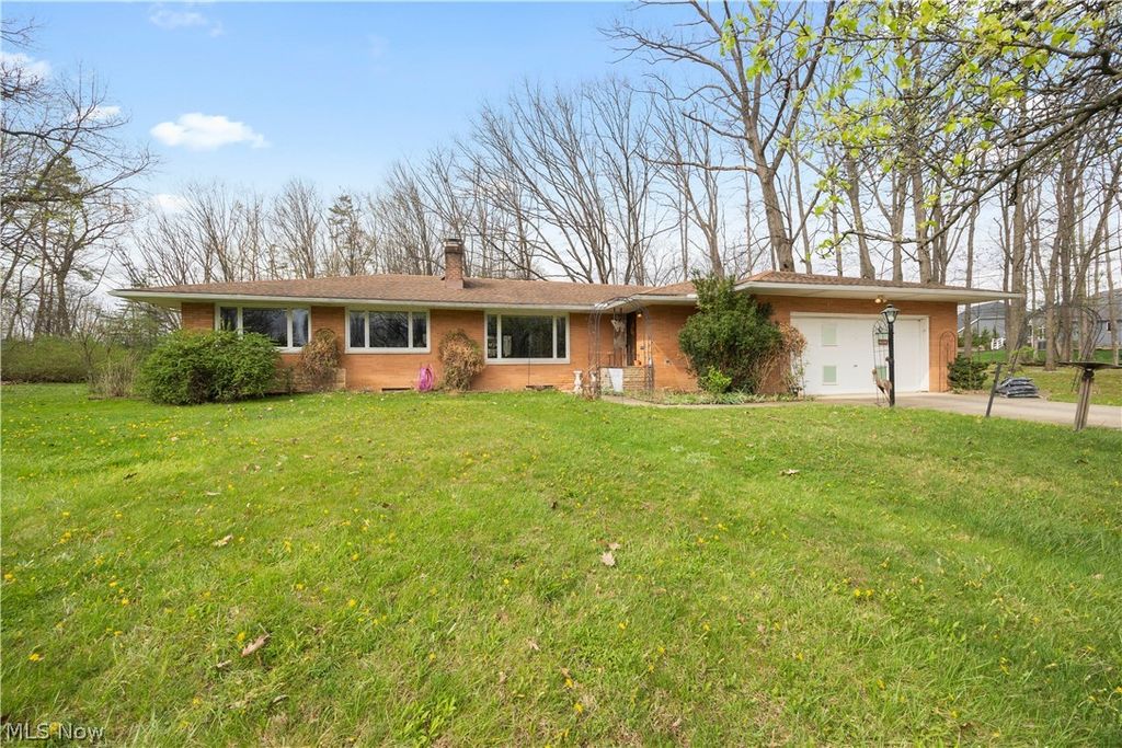 7564 Winding Way, Brecksville, OH 44141
