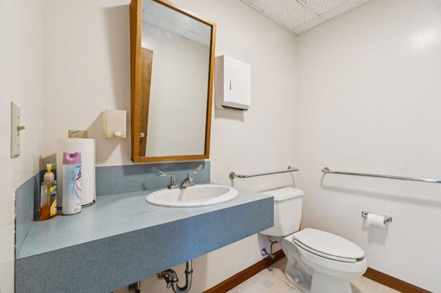 61 Depot Street, Hartford, VT 05001