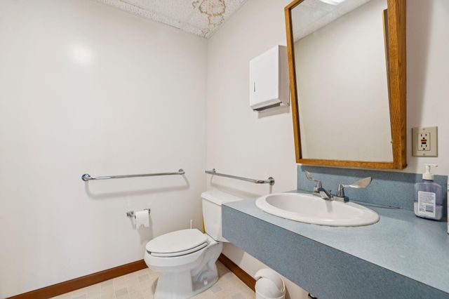 61 Depot Street, Hartford, VT 05001