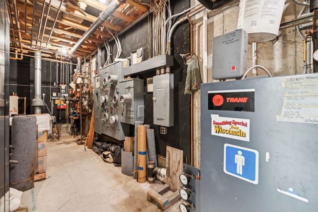 61 Depot Street, Hartford, VT 05001