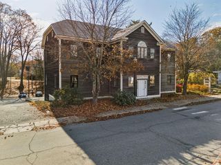 61 Depot Street, Hartford, VT 05001