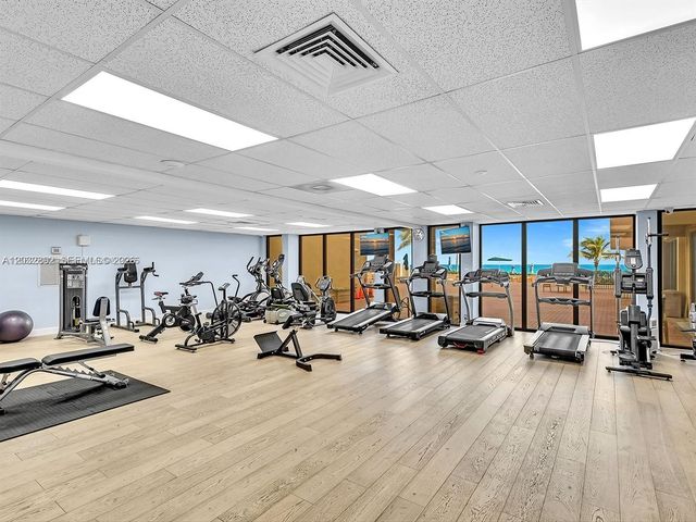 1149 Hillsboro Mile 608, Hillsboro Beach, FL 33062