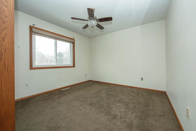 4009 Sager Ave, Waterloo, IA 50701