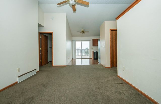 4009 Sager Ave, Waterloo, IA 50701