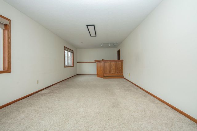 4009 Sager Ave, Waterloo, IA 50701