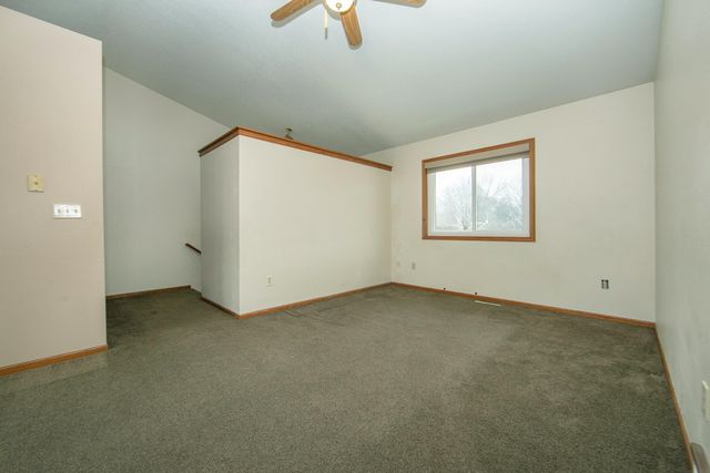 4009 Sager Ave, Waterloo, IA 50701