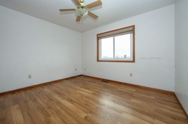 4009 Sager Ave, Waterloo, IA 50701