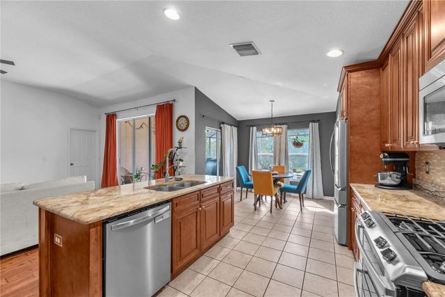 16316 BRIDGEGLADE LANE, Lithia, FL 33547