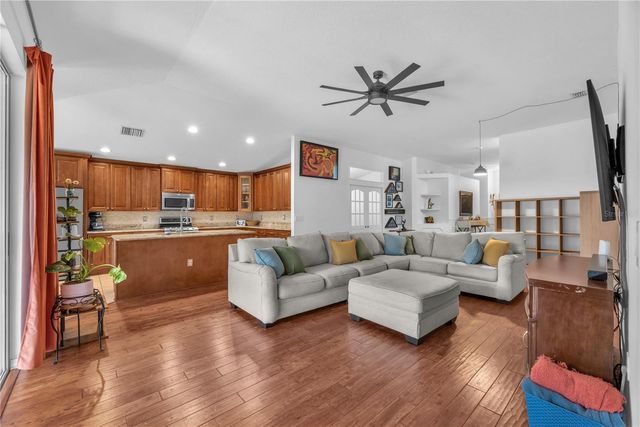 16316 BRIDGEGLADE LANE, Lithia, FL 33547