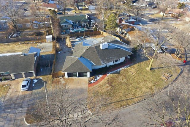 5401 E Polo Dr, Wichita, KS 67208