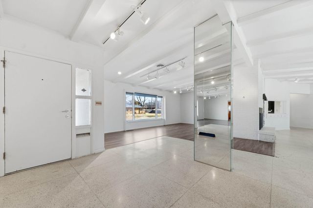 5401 E Polo Dr, Wichita, KS 67208