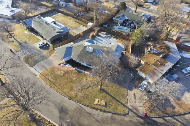 5401 E Polo Dr, Wichita, KS 67208