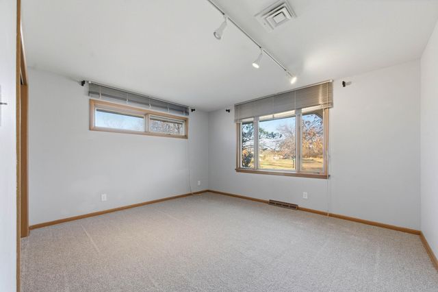 5401 E Polo Dr, Wichita, KS 67208