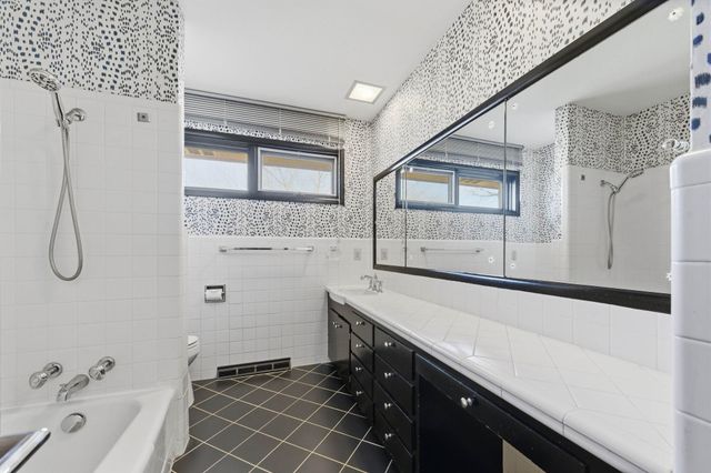 5401 E Polo Dr, Wichita, KS 67208