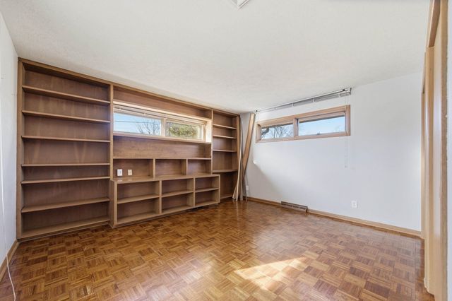 5401 E Polo Dr, Wichita, KS 67208