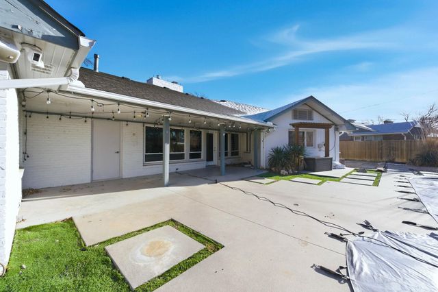 5401 E Polo Dr, Wichita, KS 67208