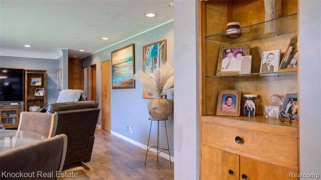 2640 Shattuck Road, Saginaw, MI 48603