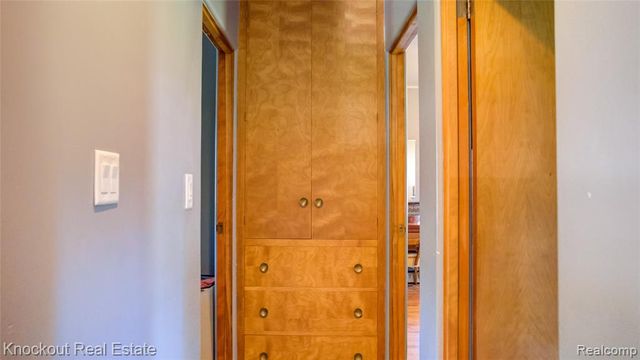 2640 Shattuck Road, Saginaw, MI 48603