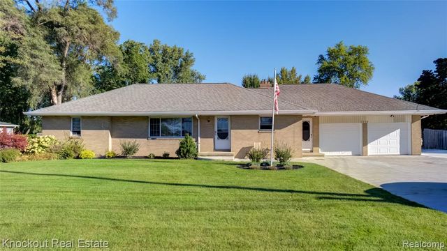 2640 Shattuck Road, Saginaw, MI 48603
