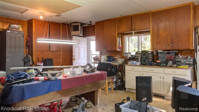 2640 Shattuck Road, Saginaw, MI 48603