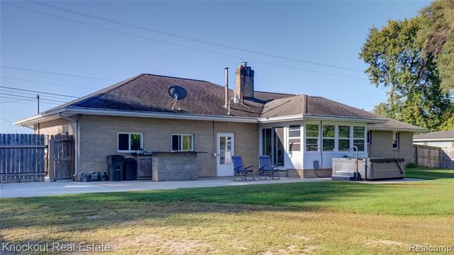 2640 Shattuck Road, Saginaw, MI 48603