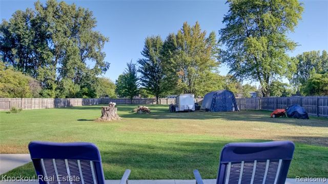 2640 Shattuck Road, Saginaw, MI 48603