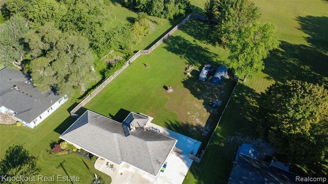 2640 Shattuck Road, Saginaw, MI 48603