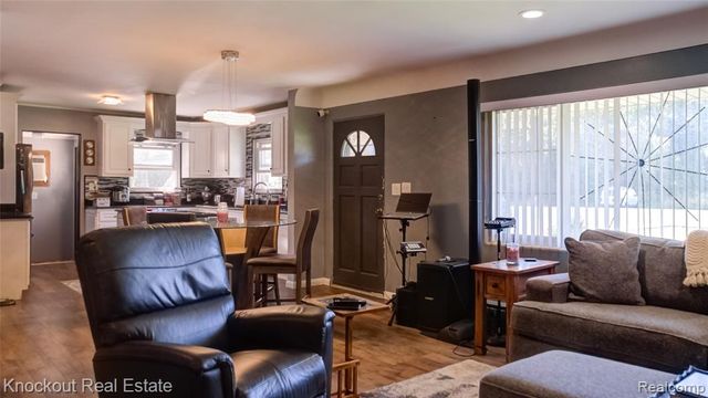 2640 Shattuck Road, Saginaw, MI 48603