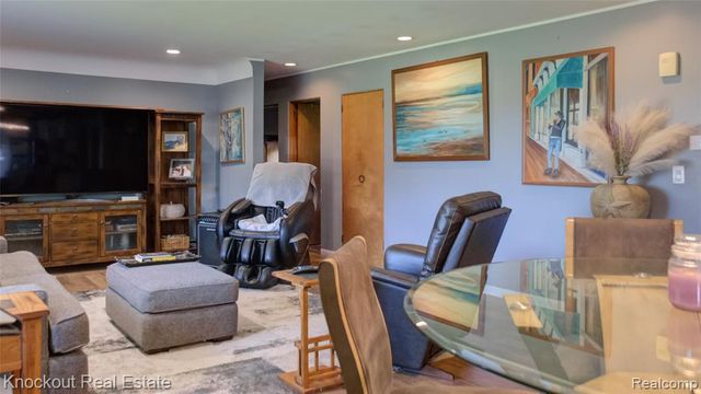 2640 Shattuck Road, Saginaw, MI 48603