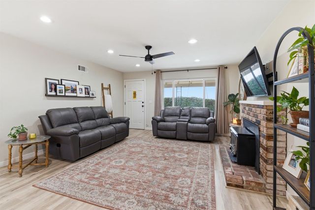 15581 French Camp Rd, Ripon, CA 95366