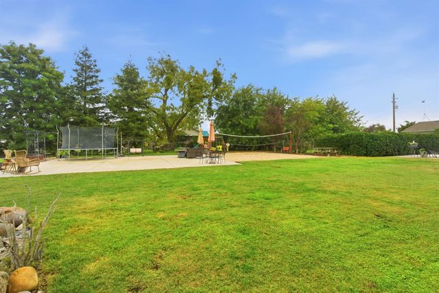 15581 French Camp Rd, Ripon, CA 95366