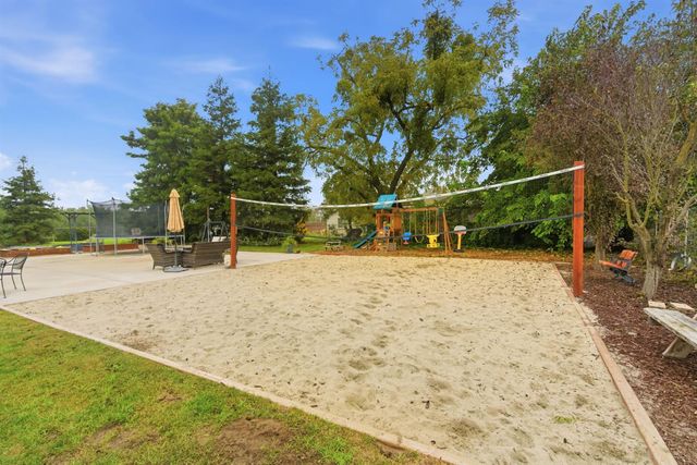 15581 French Camp Rd, Ripon, CA 95366