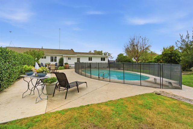 15581 French Camp Rd, Ripon, CA 95366