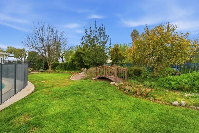 15581 French Camp Rd, Ripon, CA 95366