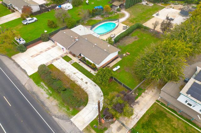 15581 French Camp Rd, Ripon, CA 95366